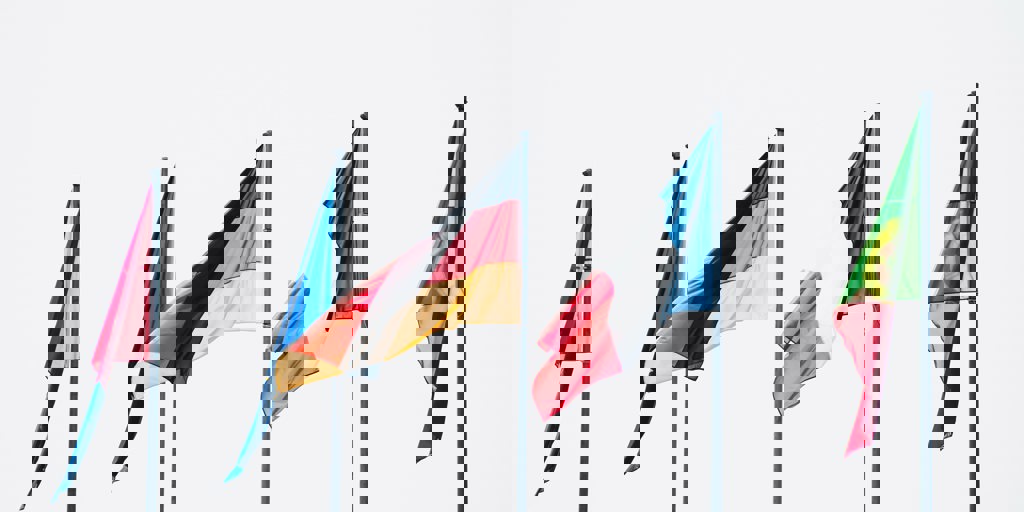 Allowing dynamic SupportedCultures in RequestLocalizationOptions